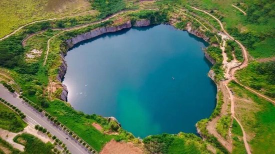 长沙“纳木措”矿坑将变身深度户外运动乐园