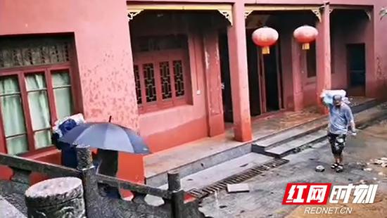 嵩云山大兴禅寺,自救已经展开。