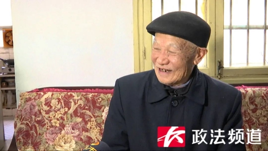 85岁的姚洪才老人