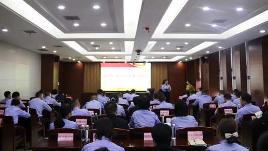 ��ƽ�����ϡ����ޡ�����ů���ӡ��ġ���ʼ �������깫����֯��չ��������ר�⽲��