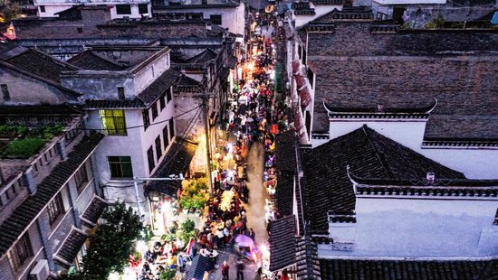 ▲龙溪烟火气(新晃县委宣传部供图)