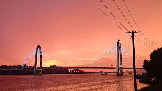  长沙日落晚霞。图/陈俊达