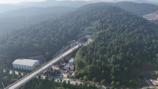 邵永高铁建设现场。通讯员 摄