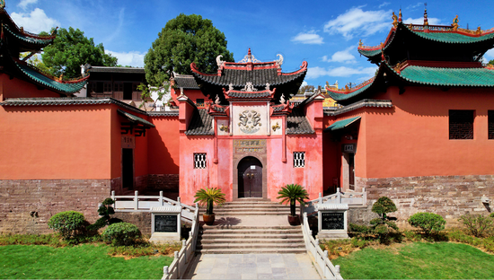 龙兴讲寺。