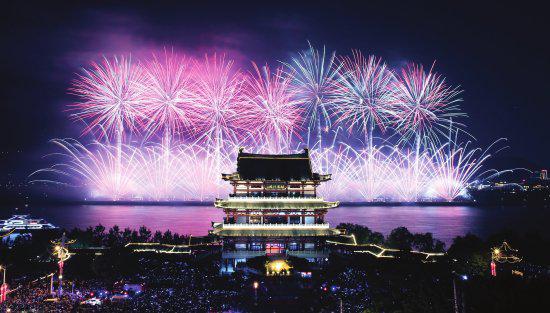 小长假第二日湖南旅游景点接待人数TOP10出炉_新浪湖南_新浪网