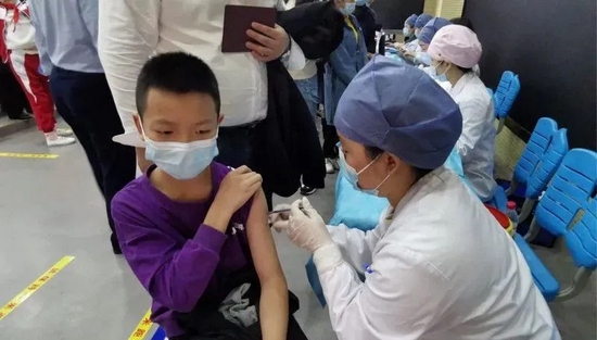 11月6日，开福区正式启动6至11岁人群新冠病毒疫苗免费接种。