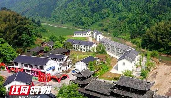 沅陵县官庄镇辰龙关集中安置扶贫房。