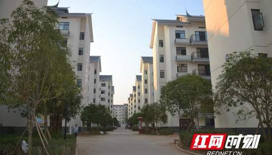 鳞次栉比、布局合理的建筑群。
