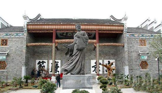 爱莲湖公园