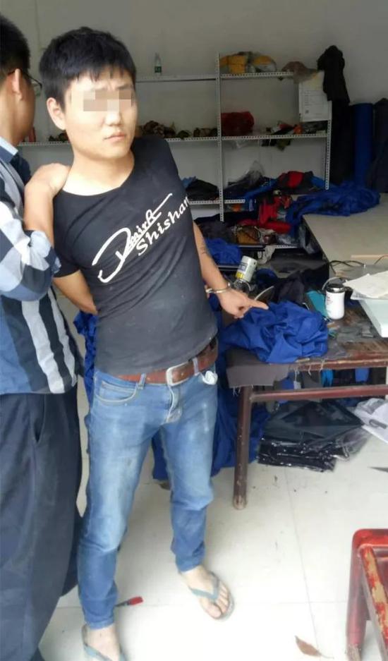 浏阳一男子丢失手提包价值5000元 民警3小时