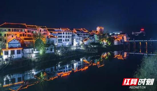 官渡古镇夜景。