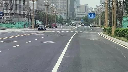 岳阳得胜北路延伸段主路通车 零星工程即将收尾