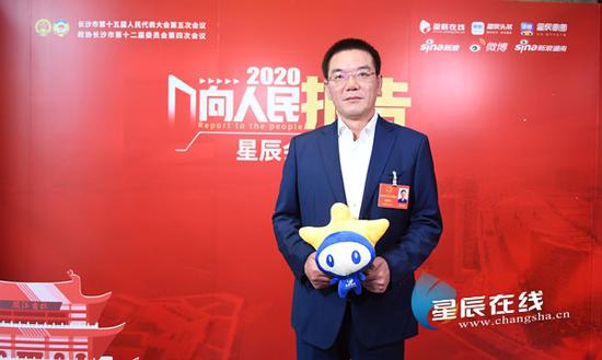 (长沙市人大代表,望城区委副书记、区长 范焱斌。星辰全媒体记者 陈诚/摄。)