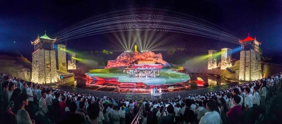 最大实景演出《中国出了个毛泽东》