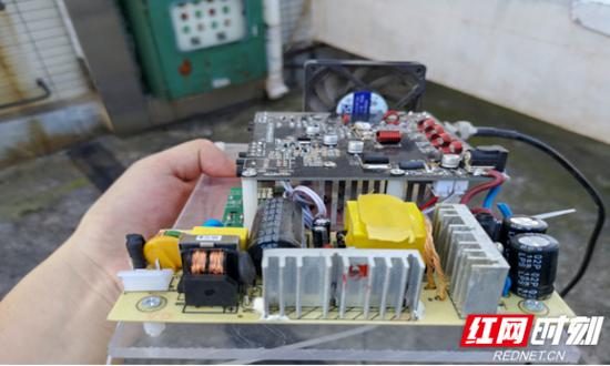 湖南编织立体无线电“监测网” 打击“伪基站”“黑广播”