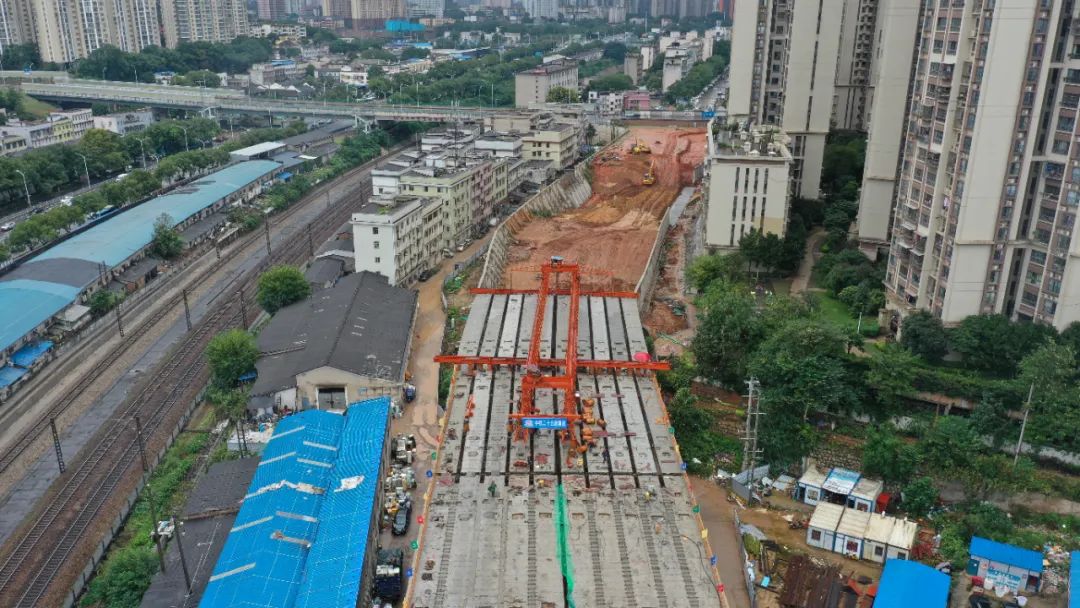 ▲车站南路(劳动路-桔园立交桥)道路工程桥梁段施工现场