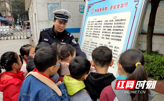 常德交警直属一大队：护学路上 铸就平安