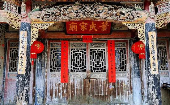 叶氏家庙始建于明弘治元年(1488年),总建筑面积178平方米,是全国重点文物保护单位。图|何乐而不为