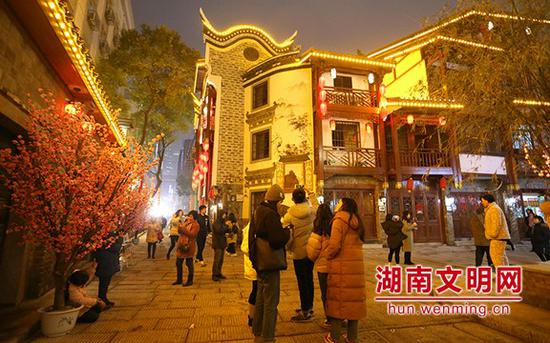 提质改造后的苏家巷。图片来源：湖南文明网 记者 彭团 摄