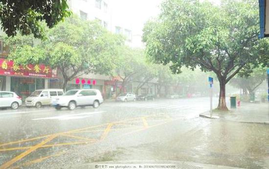 岳阳遭遇110年来最强烂冬 气候专家详解天气及影响