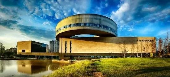 设计师:湖南大学建筑学院院长魏春雨团队