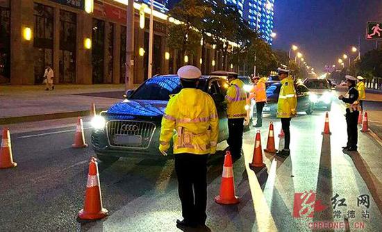 重点路段设卡检查。