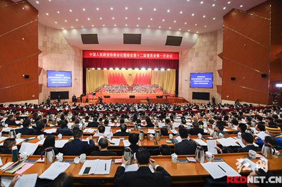 1月22日下午，湖南省政协十二届一次会议在湖南省人民会堂开幕。