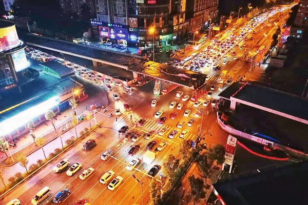 长沙新建西路跨线桥顺利合龙 预计9月底通车