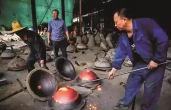 耒阳生铁锅子传统生产技艺