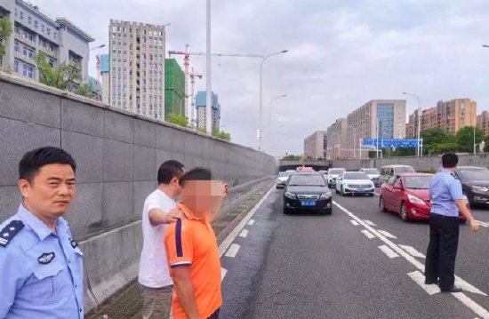 车某某指认现场