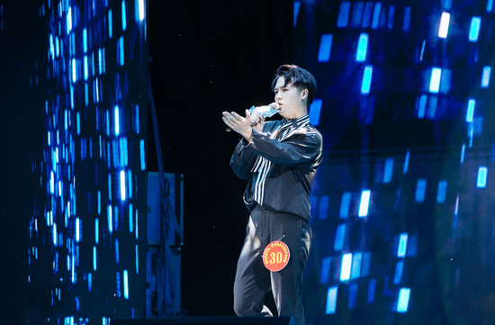 晋级选手吕凌峰