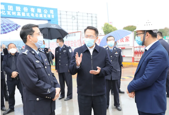 衡阳市副市长、市公安局局长胡志文在祁东县调研“项目警官”制度落实情况