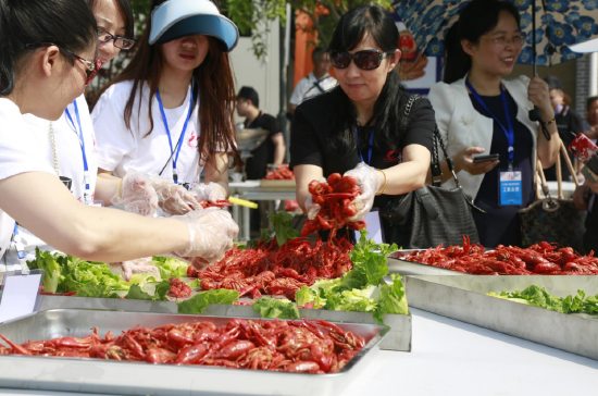 2023年君山龙虾节 图源:岳阳市君山区委宣传部