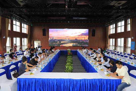 “创新湖南,融入世界”座谈会现场