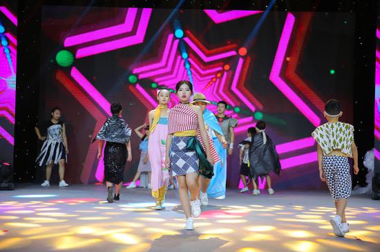 走秀节目《蓝天保卫战》