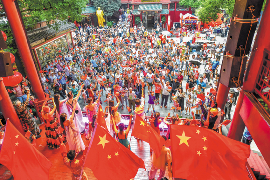 国庆黄金周旅游收入87亿元 长沙正成为更多人向往的“诗与远方”