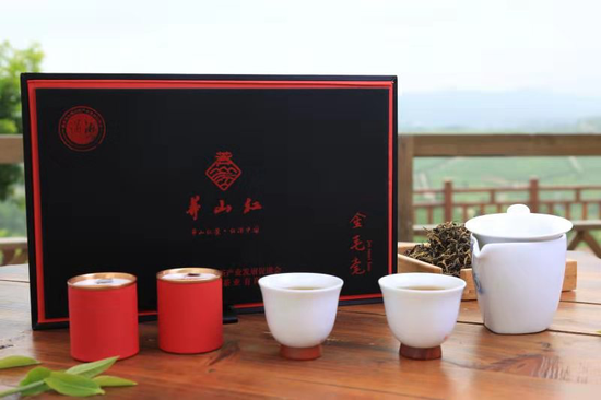 企业产品金毛毫（小罐茶）。