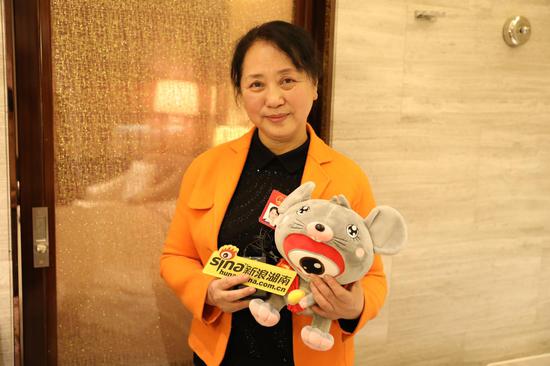湖南省人大代表、省人大内务司法委员会委员、省政府驻上海办事处党组书记、主任 魏旋君