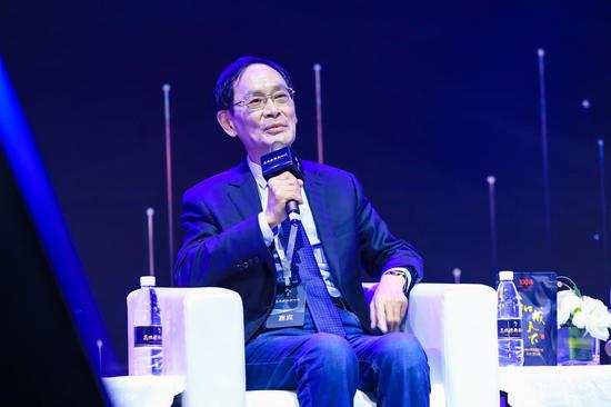 原中国文化部副部长潘震宙