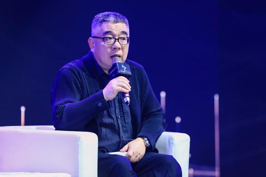 复旦大学教授钱文忠