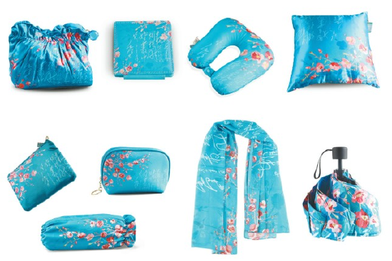 “她在从中笑”系列文创。