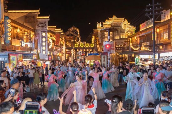 益阳的夜，比白天更好逛