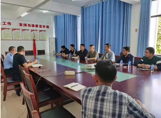 3月2日,省厅刑侦总队和衡阳市公安局相关工作人员与勐腊县公安局对接移交押解工作