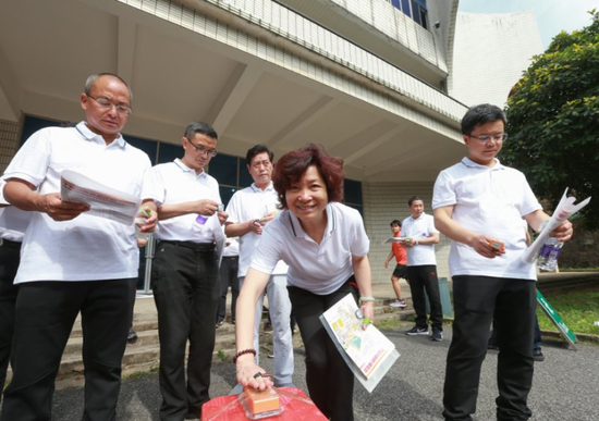 党校进修热 湖大越野忙 省委党校90期进修班开展定向越野活动