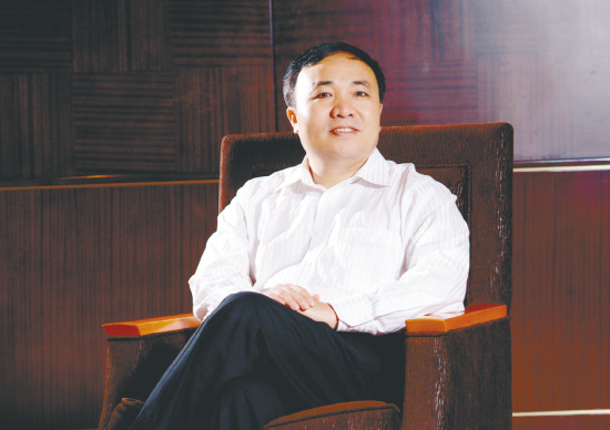 大汉集团总裁傅胜龙