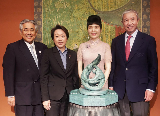与会嘉宾有:国际奥委会副主席于再清、东京奥组委主席桥本松子等日本各界知名人士。
