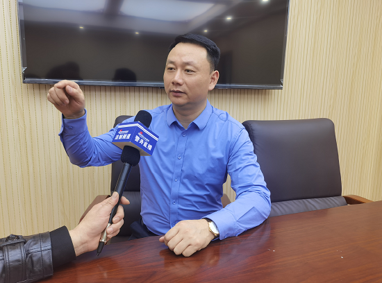株洲市律师协会会长张如泉接受新浪湖南采访