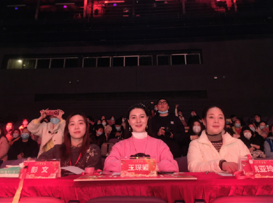 (左起:彭 文:湖南第一师范音乐舞蹈学院舞蹈教师, 王琛媛:长沙学院音乐与舞蹈学副教授, 姚亚玲:资深舞蹈表演艺术家)