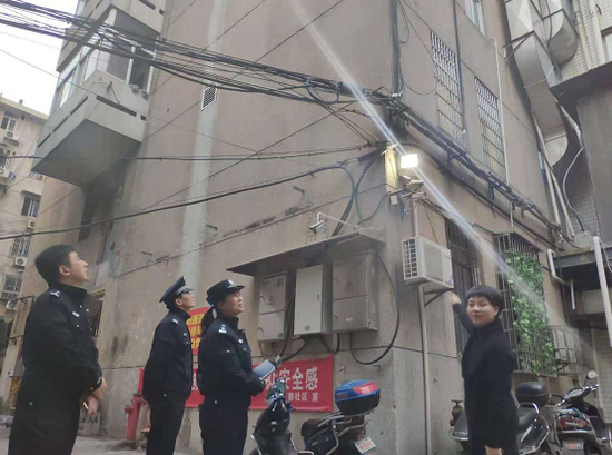 当初脏乱差的环境,现在已焕然一新