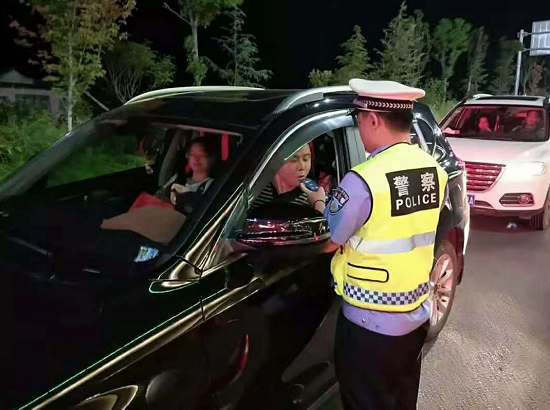 衡阳交警部门重点查处“六个严禁”重点违法行为